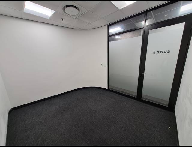 12M² OFFICE TO LET IN GLENADRIENNE